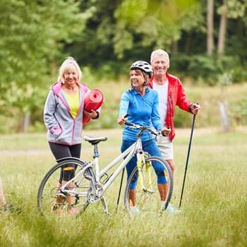 Menschen auf dem Weg zum Sport